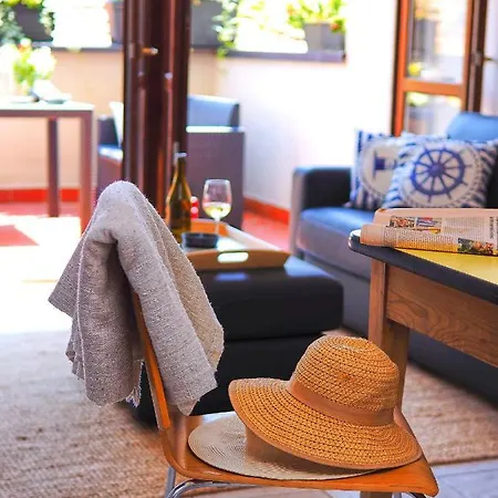 17 Sweet Apartment *