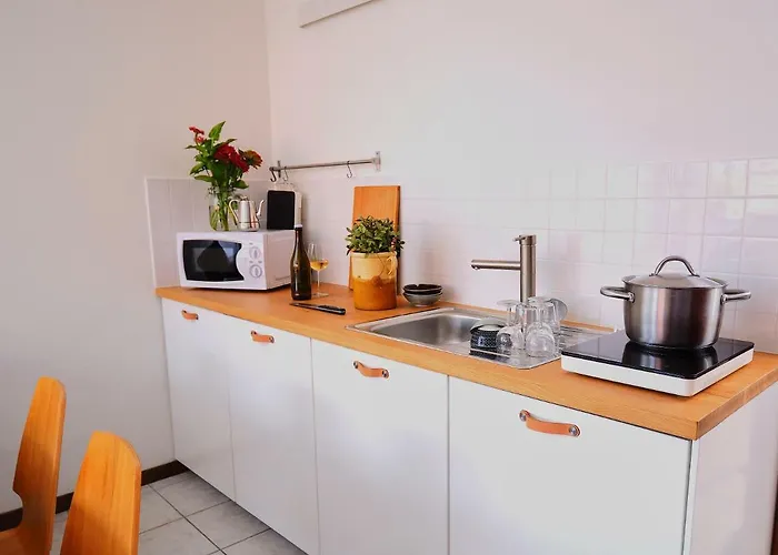 Apartment 17 Sweet *