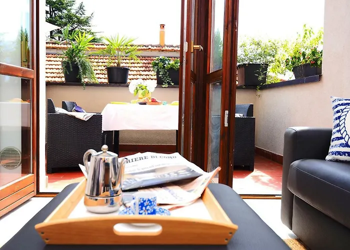 17 Sweet Apartment *
